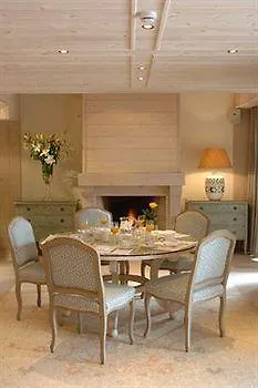 Santa Marina & 5* Αράχωβα