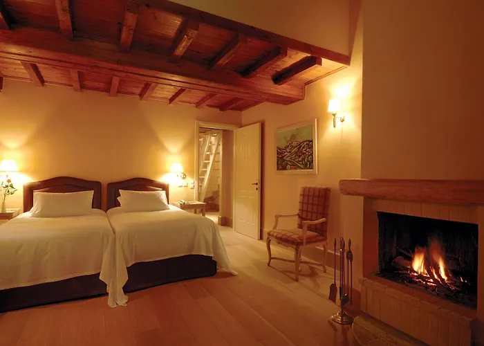 Santa Marina & Ξενοδοχείο 5*