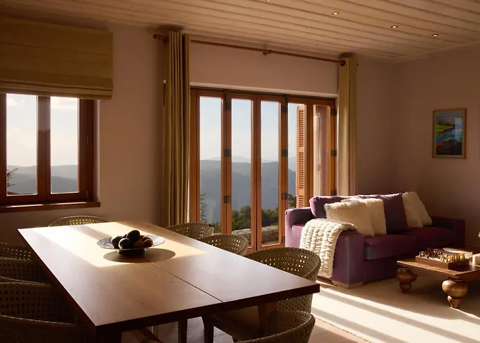 Santa Marina & Αράχωβα