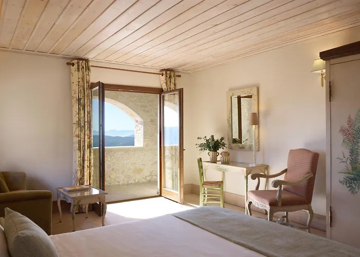 Santa Marina & Ξενοδοχείο